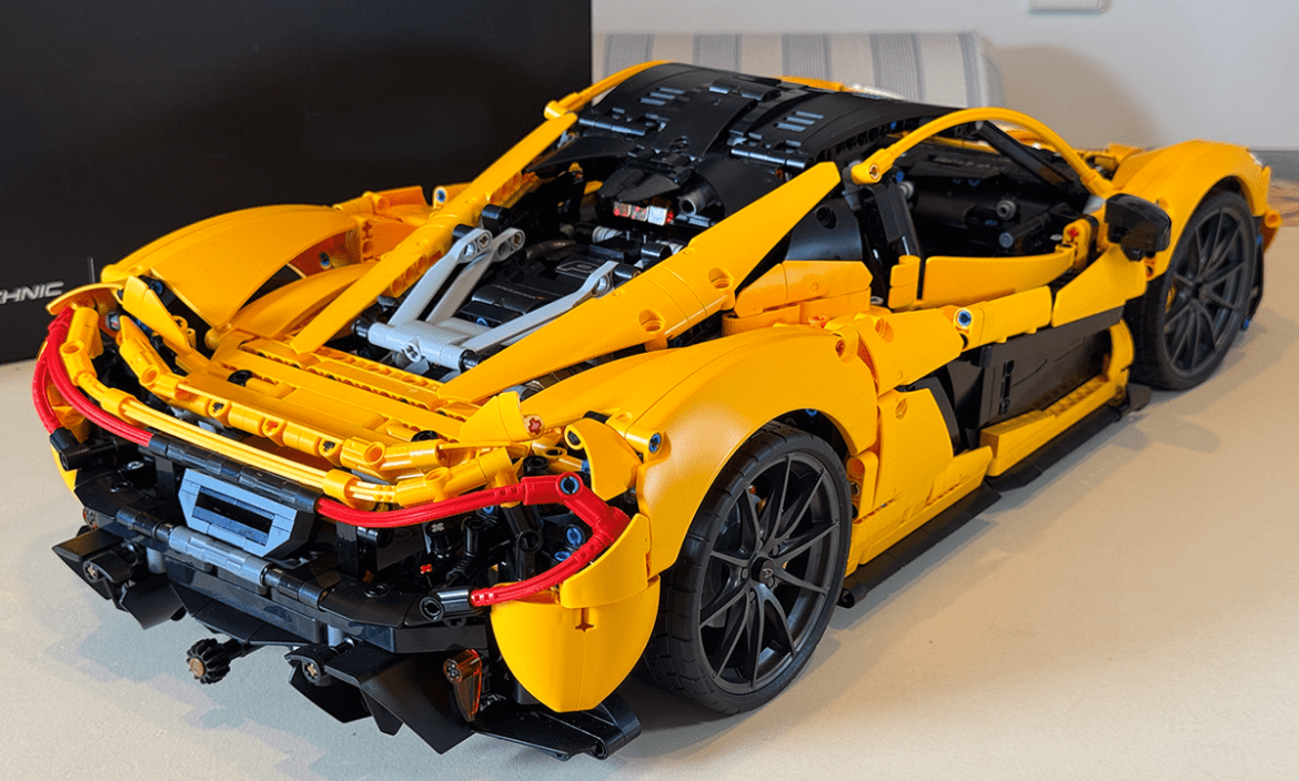 La magie du Lego Technic : qu&rsquo;est-ce qui se cache derrière la McLaren P1 ? 🔍✨