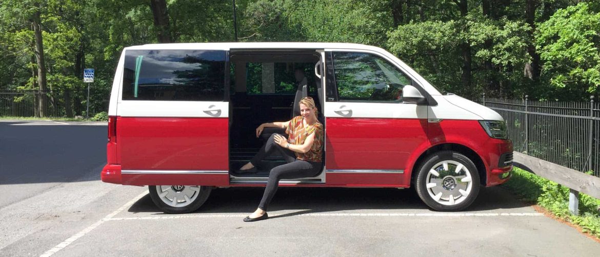 Découvrez comment le VW Bulli a traversé les décennies 🌍✨ et changé nos vies ! Vous n&rsquo;allez pas y croire…