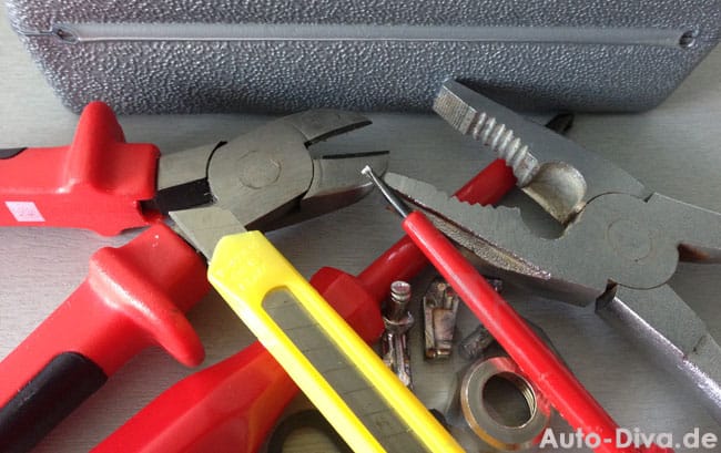 Découvrez cette méthode surprenante pour effacer les bosses de votre voiture ! 🚗✨