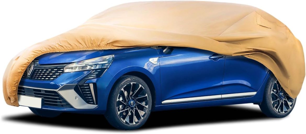 Cette housse de voiture pourrait bien sauver votre Renault Clio des pires tempêtes ! 🌧️🚗