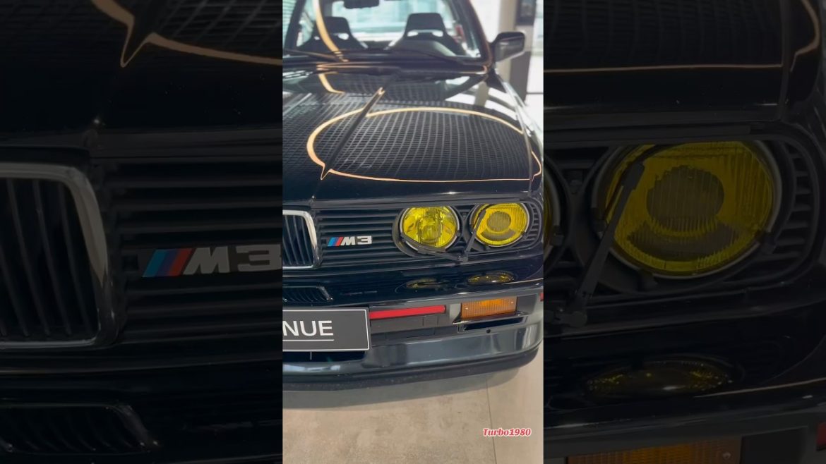 La légende intemporelle : secrets et performances de la BMW M3 E30 Sport Evo 1990