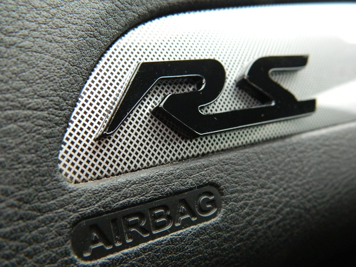 Ces détails surprenants de l&rsquo;intérieur de la RS Logo qui transforment votre expérience de conduite 🚗✨