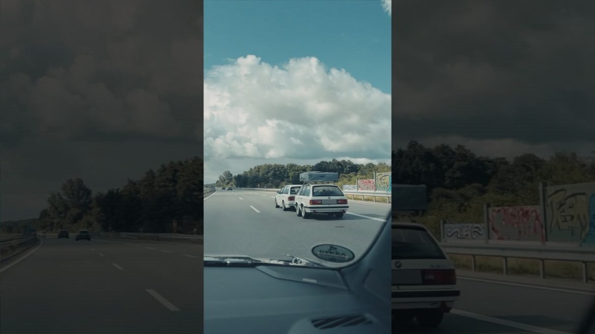 Découvrez l&rsquo;art du camping avec le double remorque BMW E30 Touring : un guide pratique et inspirant