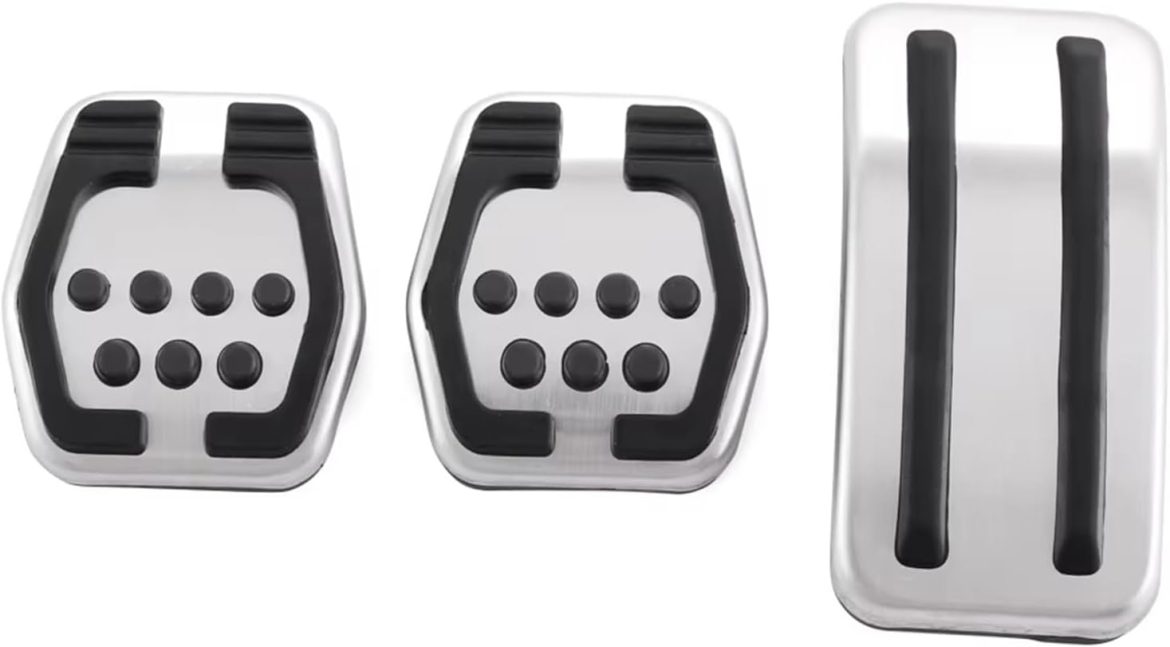 Transformez votre conduite avec ces capuchons de pédales en inox ✨ – vous ne devinerez jamais l’effet que cela aura sur votre voiture!
