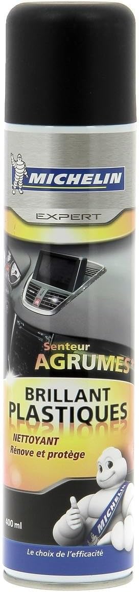 Comment entretenir et nettoyer efficacement les plastiques intérieurs de votre voiture 🚗✨