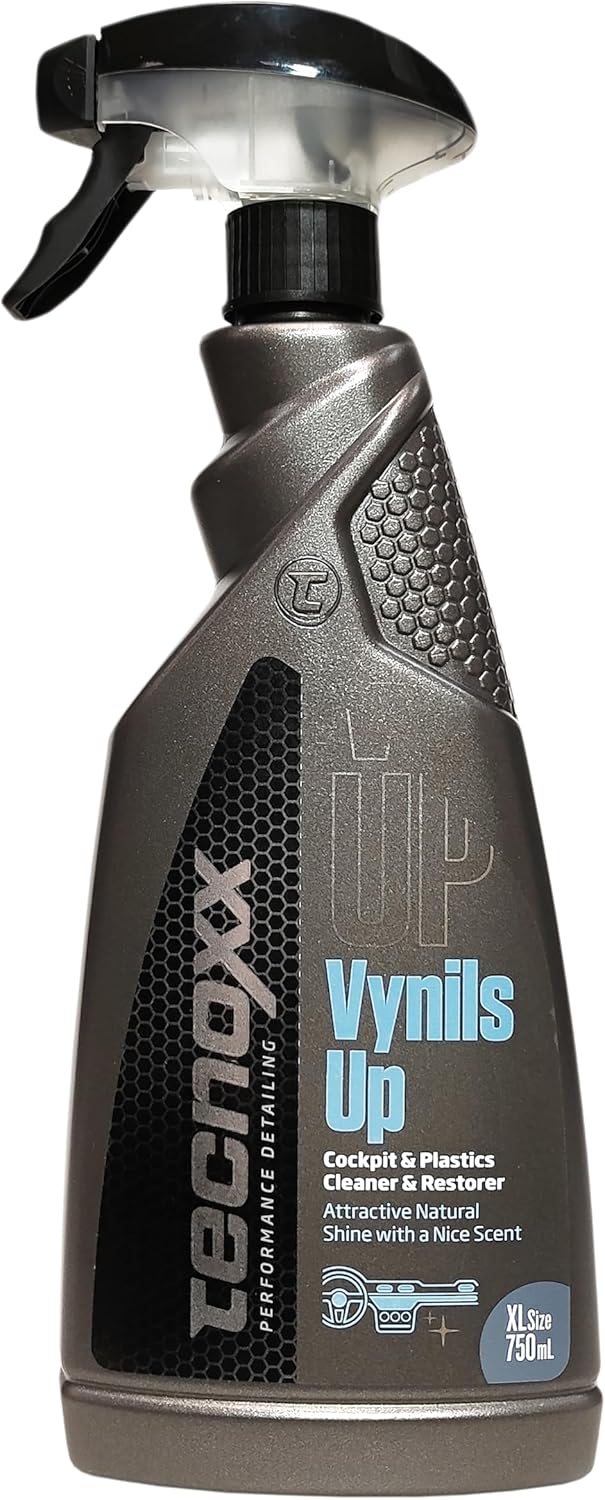 Le choix du meilleur nettoyant pour le plastique de votre voiture : conseils d&rsquo;experts 🚗✨