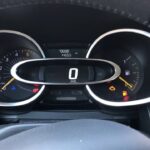 Réinitialiser le témoin de vidange sur votre clio 4 : guide essentiel pour une maintenance fiable et sereine