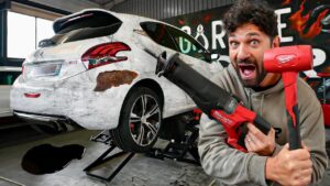 Rénovation d&rsquo;une 208 GTI oubliée : découvrez les secrets d&rsquo;une restauration réussie après 3 ans sous un arbre