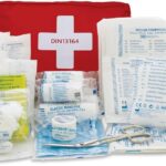 Le guide essentiel pour constituer un kit d&rsquo;urgence dans votre voiture 🚗🛠️