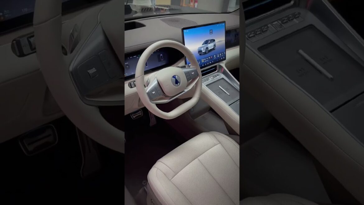L&rsquo;élégance réinventée : découvrez le nouveau BYD Denza N8 L PHEV 2026 au cœur du salon automobile de Chine